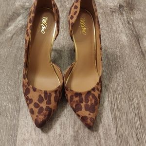 Cheetah print heels. Good condition